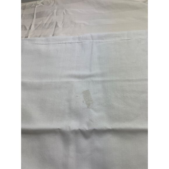 Set Of 6 White Pillowcases 20" X 30" With Light Stains & Wrinkles 91g - Picture 2 of 14